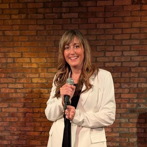 Angela Shaw performing