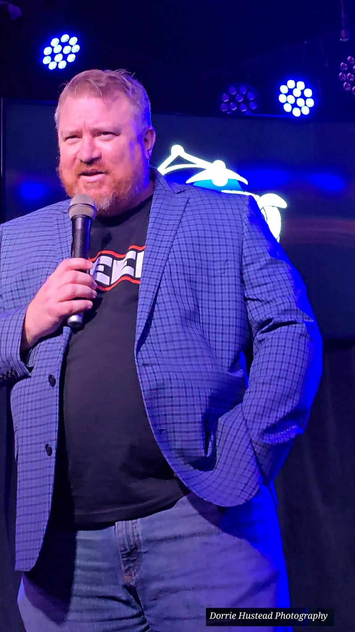 Casey Clue performing