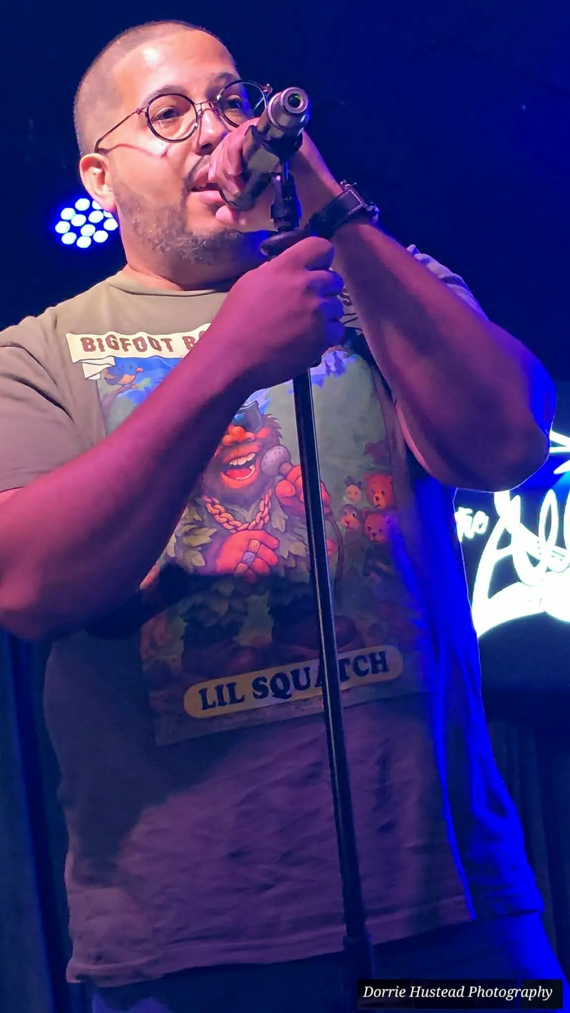 Leon Jenkins performing