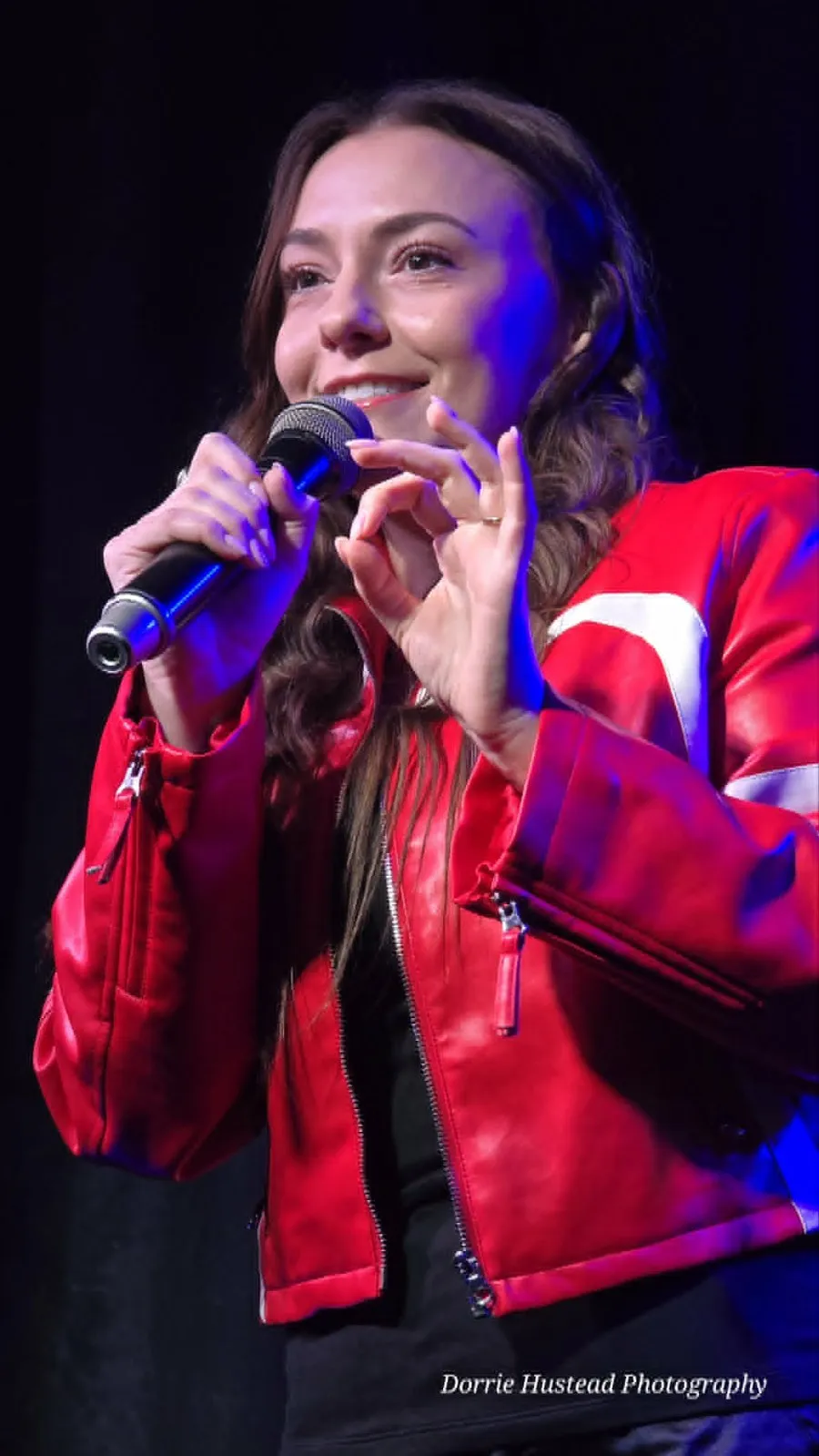Nikki Ward performing